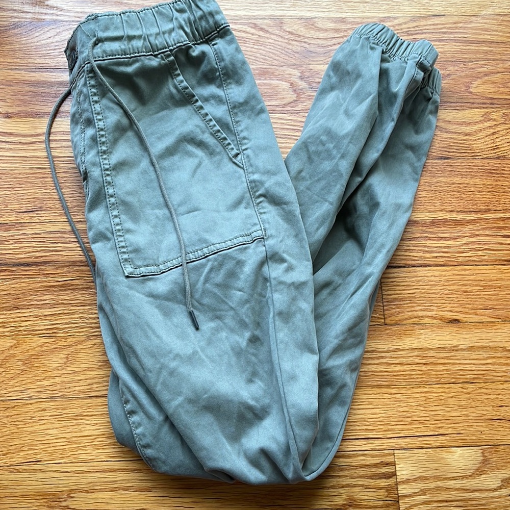 AE green joggers